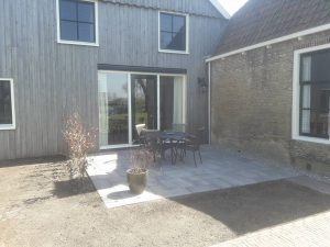 Nieuwe terras bestrating