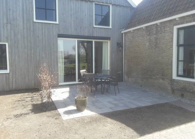 Nieuwe terras bestrating